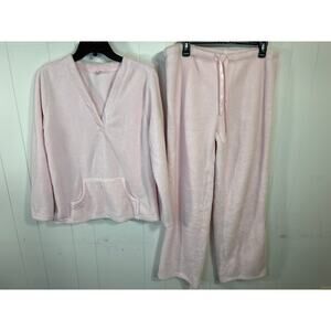 Victoria's Secret PINK Cozy 2 Piece Fuzzy Fleece Pajama set in Soft Pink. Size M